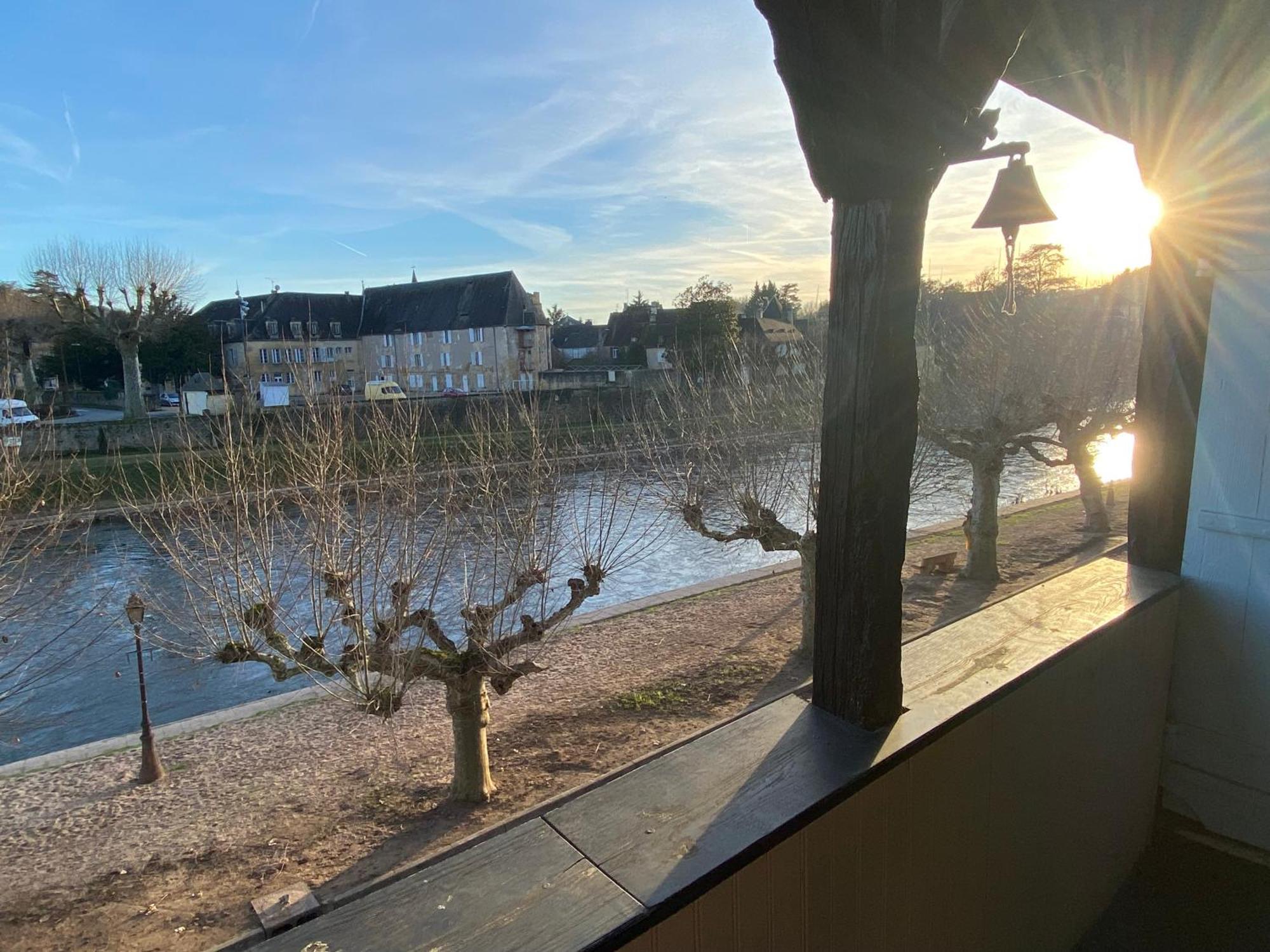 Destination Perigord - Le Clos มงทิญญัก ภายนอก รูปภาพ